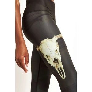 NEW Teeki DEER magic leggings charcoal sold out metal BNWOT M